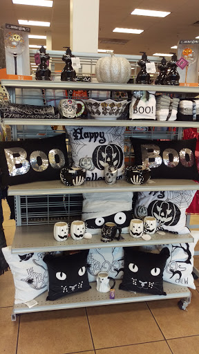 Clothing Store «Burlington Coat Factory», reviews and photos, 3702 E Hammer Ln, Stockton, CA 95212, USA