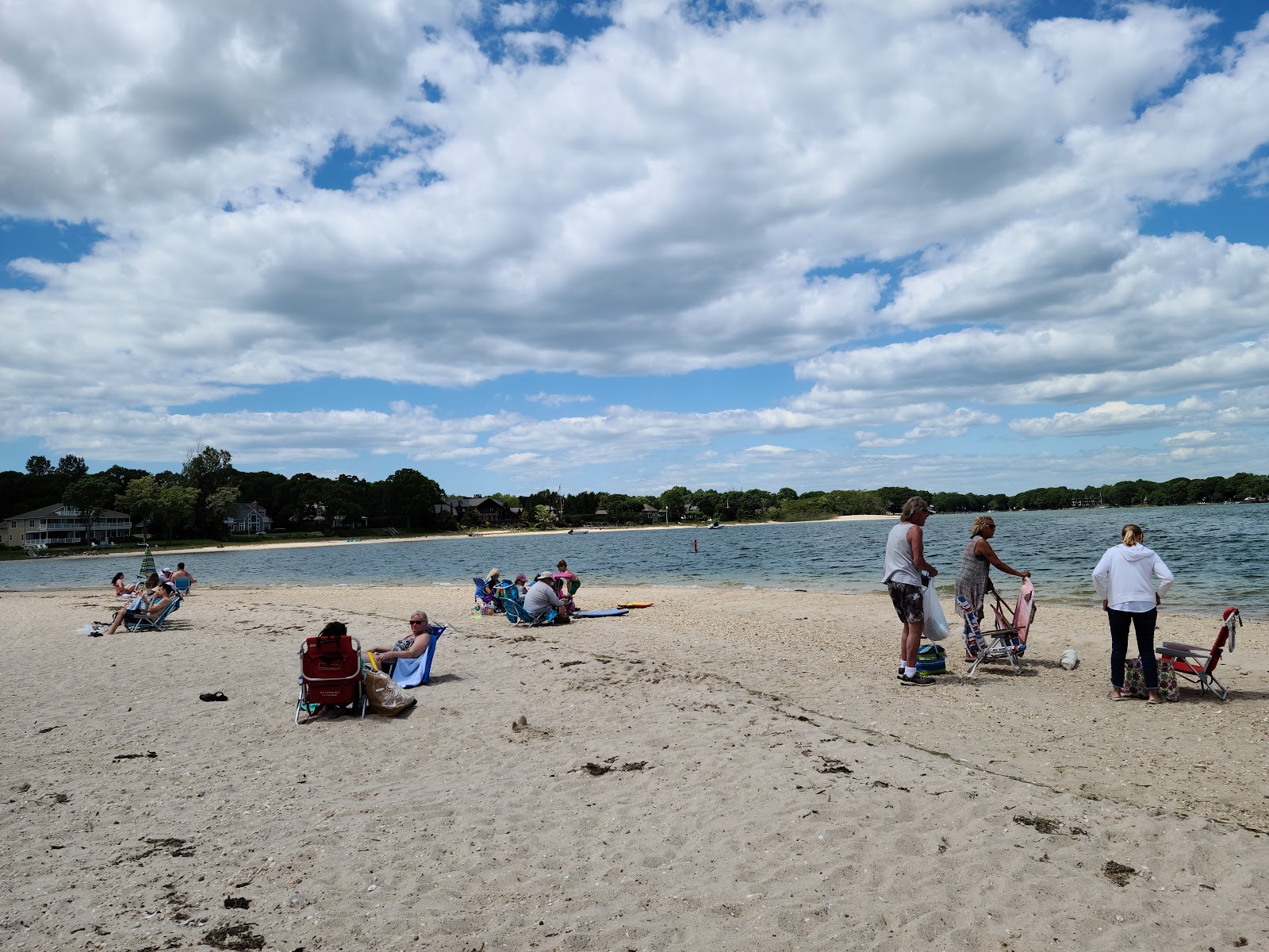 Foto av Goose Creek Beach med kevyt hiekka ja kivi yta