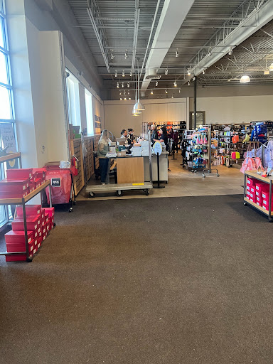 Shoe Store «DSW Designer Shoe Warehouse», reviews and photos, 43713 W Oaks Dr, Novi, MI 48377, USA