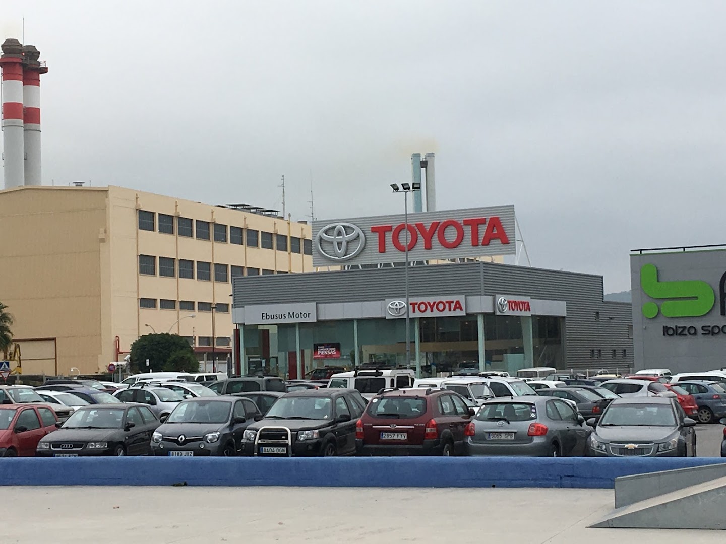 Concesionario Oficial Toyota - Ebusus Motor