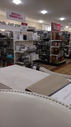 Home Goods Store «HomeGoods», reviews and photos, 20111 US-19, Cranberry Twp, PA 16066, USA