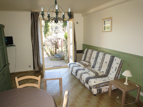 Villa Aurore - Location d'appartements meublés à Amélie les Bains (cures, moyens ou longs séjours) à Amélie-les-Bains-Palalda