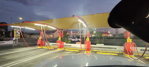 Car Wash «Bubble Bee Car Wash», reviews and photos, 2711 del Amo Blvd, Lakewood, CA 90712, USA