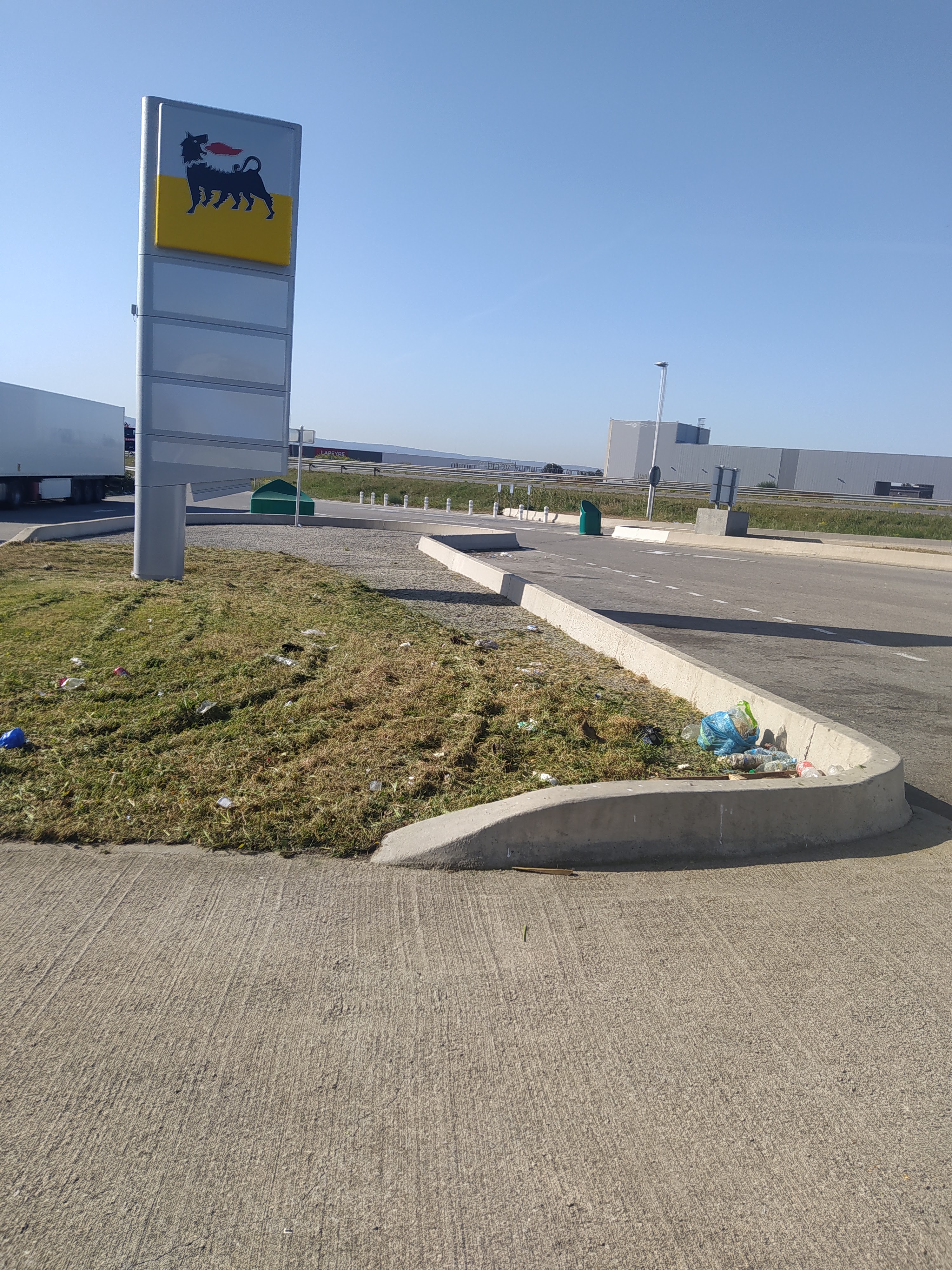 Photo n° 3 de l'avis de Vlaicu.r fait le 01/04/2021 à 08:26