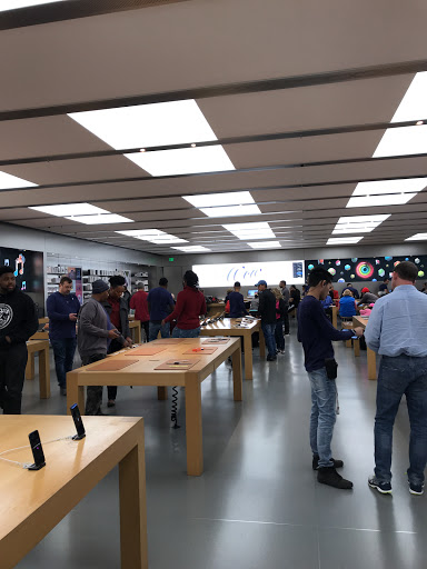 Computer Store «Apple Cumberland Mall», reviews and photos, 1000 Cumberland Mall, Atlanta, GA 30339, USA