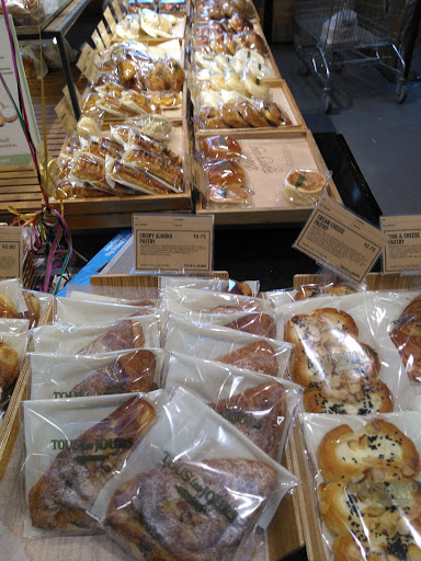 Shopping Mall «Dalewood Shopping Center II», reviews and photos, 353-371 N Central Ave, Hartsdale, NY 10530, USA