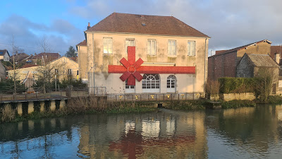 Mairie à Dampierre-sur-Salon