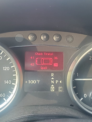 Tire Shop «Discount Tire Store - Spring, TX», reviews and photos, 6510 Farm to Market 2920, Spring, TX 77379, USA