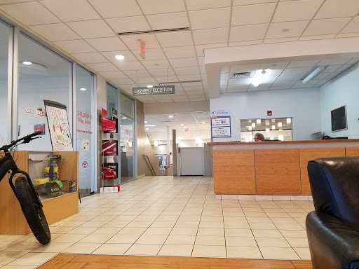 Toyota Dealer «Toyota of Watertown», reviews and photos, 149 Arsenal St, Watertown, MA 02472, USA