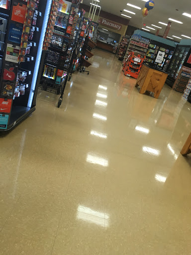 Supermarket «Giant Eagle Supermarket», reviews and photos, 6700 Hayden Run Rd, Hilliard, OH 43026, USA