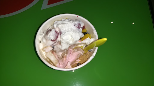 Frozen Yogurt Shop «YoGo Factory», reviews and photos, 319 E Jimmie Leeds Rd #804, Galloway, NJ 08205, USA