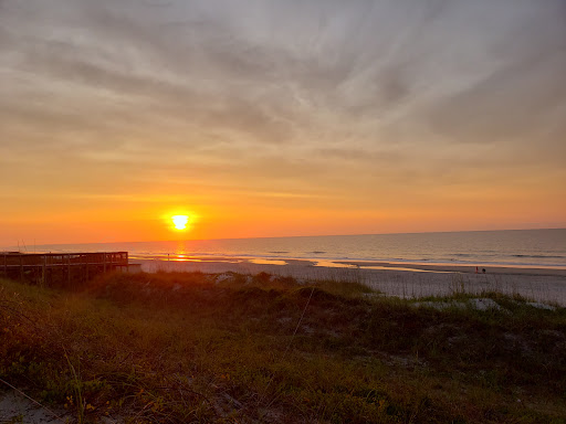 Vacation Home Rental Agency «Litchfield Real Estate & Vacation Rentals», reviews and photos, 12980 Ocean Hwy, Pawleys Island, SC 29585, USA