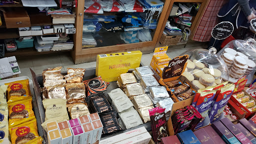 Butcher Shop «El Mercado - Market - Butcher - Empanadas», reviews and photos, 3767 N Southport Ave, Chicago, IL 60613, USA