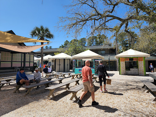 Shopping Mall «Coligny Plaza Shopping Center», reviews and photos, 1 N Forest Beach Dr, Hilton Head Island, SC 29928, USA