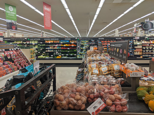 Supermarket «Hy-Vee», reviews and photos, 1475 W Service Dr, Winona, MN 55987, USA