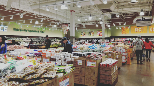 Shopping Mall «Wick Shopping Plaza», reviews and photos, 561 US-1, Edison, NJ 08817, USA