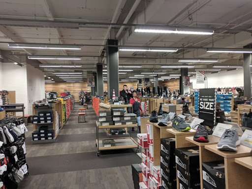 Shoe Store «DSW Designer Shoe Warehouse», reviews and photos, 80 Wynnewood Rd, Ardmore, PA 19003, USA