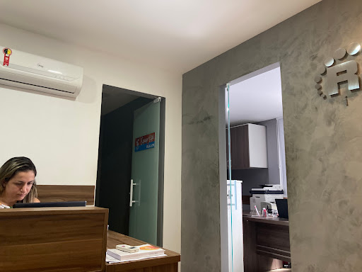 Logo da empresa - RJ Lima Imobiliária
