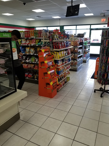 Convenience Store «7-Eleven», reviews and photos, 900 S Arlington Heights Rd, Elk Grove Village, IL 60007, USA