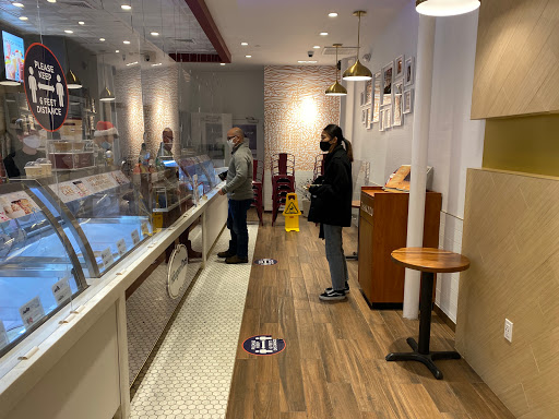 Ice Cream Shop «Häagen-Dazs® Ice Cream Shop», reviews and photos, 22 E Ridgewood Ave, Ridgewood, NJ 07450, USA