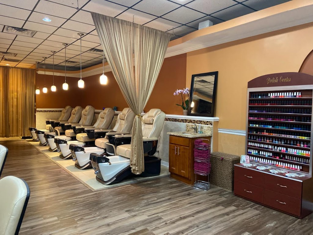 Top Nails 20602