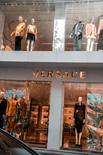 VERSACE