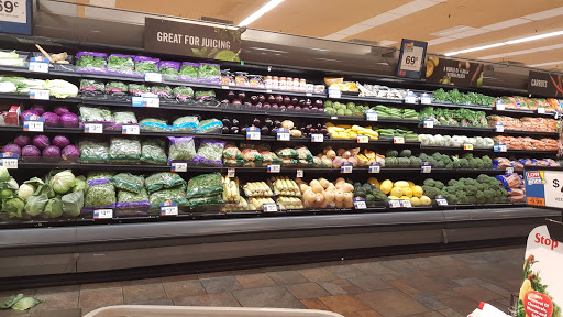 Grocery Store «Stop & Shop», reviews and photos, 31-06 Farrington St, Flushing, NY 11354, USA