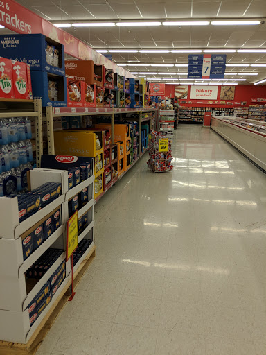 Grocery Store «Save-A-Lot», reviews and photos, 661 E 24th St #810, Holland, MI 49423, USA