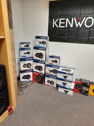 Car Stereo Store «Automotive Electronics», reviews and photos, 1928 51st St NE, Cedar Rapids, IA 52402, USA