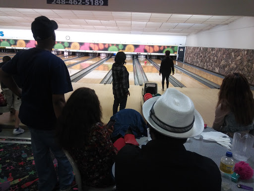 Bowling Alley «Airway Lanes», reviews and photos, 4825 Highland Rd, Waterford Twp, MI 48328, USA