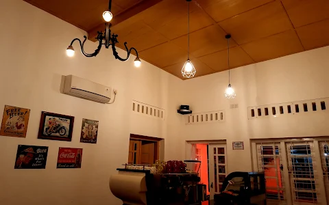 REISBAN Coffee Shop & Hostel image