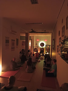 ALMA SERENA ( CENTRO DE YOGA, MEDITACIÓN Y CRECIMIENTO PERSONAL) C. Octavio Cuartero, 81, 02004 Albacete, España