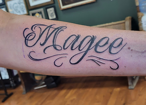 Tattoo Shop «Dark Heart Tattoo», reviews and photos, 448 W Terra Cotta Ave Unit A, Crystal Lake, IL 60014, USA