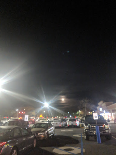 Shopping Mall «Sunwave Shopping Center», reviews and photos, 404 S Service Rd, Patchogue, NY 11772, USA