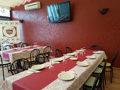 Café Bar La Esquina - Avenida de, Av. Juan Carlos I, 69, BAJO, 06110 Villanueva del Fresno, Badajoz, Spain