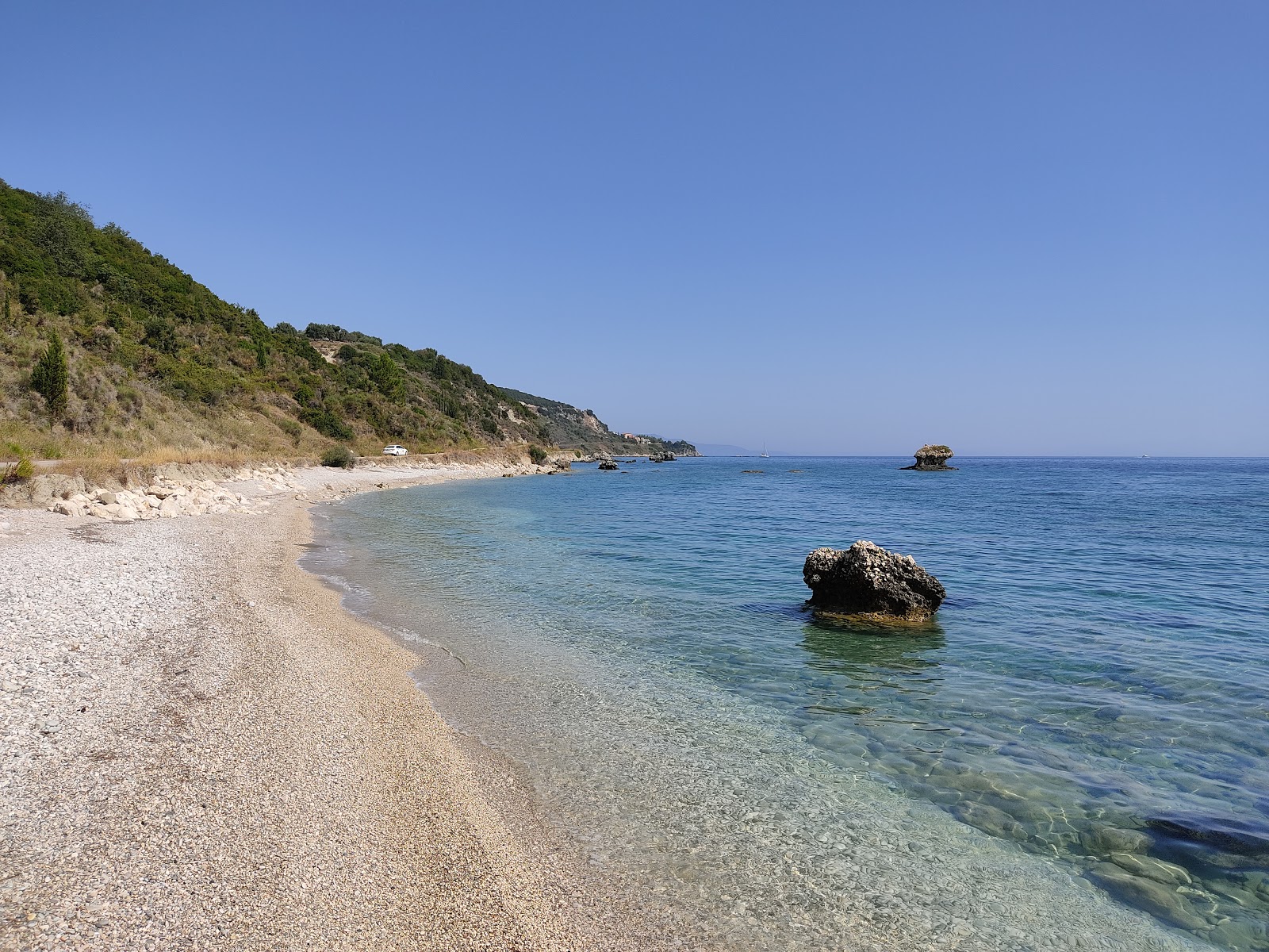 Photo of Cronidis beach with very clean level of cleanliness