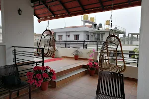 OYO 17311 Alaka Rester Home Stay image