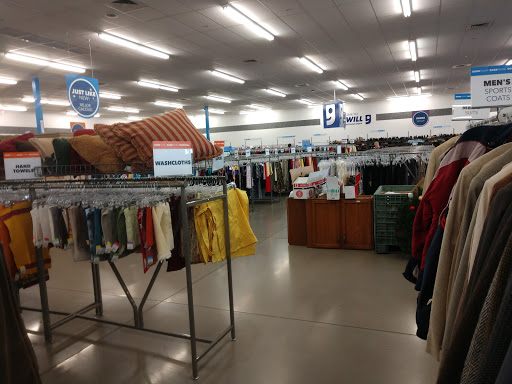 Thrift Store «Thunderbird & Dysart Goodwill Retail Store & Donation Center», reviews and photos, 13055 W Thunderbird Rd, El Mirage, AZ 85335, USA