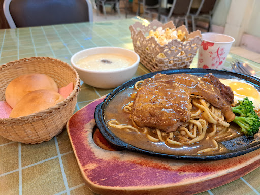 元氣屋牛排館 的照片