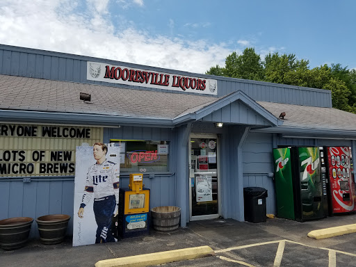 Mooresville Liquors, 335 S Indiana St, Mooresville, IN 46158, USA, 