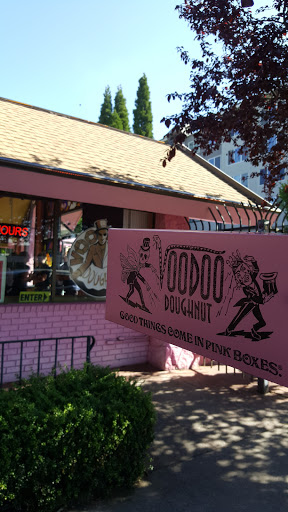 Donut Shop «Voodoo Doughnut Too», reviews and photos, 1501 NE Davis St, Portland, OR 97232, USA