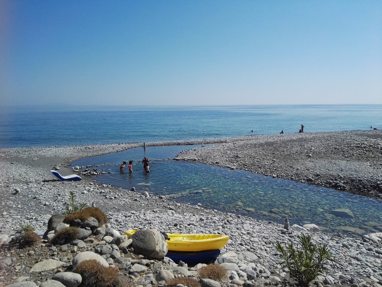 Foto de Zeromouri beach con muy limpio nivel de limpieza