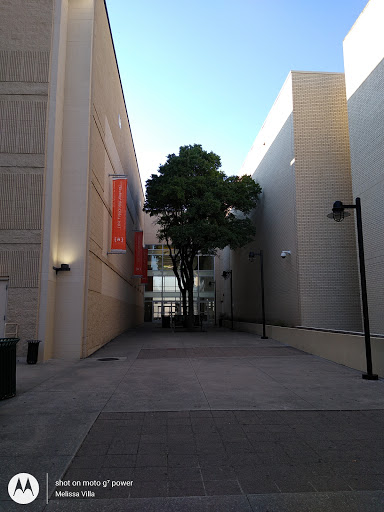 Movie Theater «Cinemark Ridgmar 13», reviews and photos, 2300 Green Oaks Rd, Fort Worth, TX 76116, USA