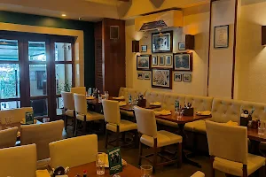 Woodside Inn - Andheri image