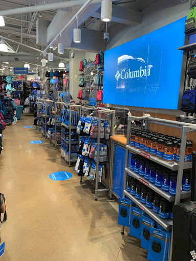 Clothing Store «Columbia Sportswear Outlet Store at Allen Premium Outlets», reviews and photos, 820 Stacy Rd #470, Allen, TX 75013, USA