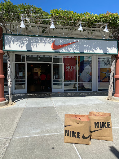 Sporting Goods Store «Nike Factory Store», reviews and photos, 2200 Petaluma Blvd N #100, Petaluma, CA 94952, USA
