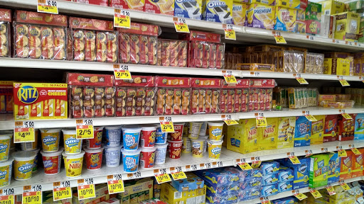 Shopping Mall «New Horizons Shopping Mall», reviews and photos, 961 E 174th St, Bronx, NY 10460, USA