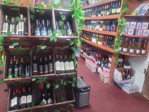 Convenience Store «K-V Bottle Shop», reviews and photos, 5200 Lake Isabella Blvd, Lake Isabella, CA 93240, USA