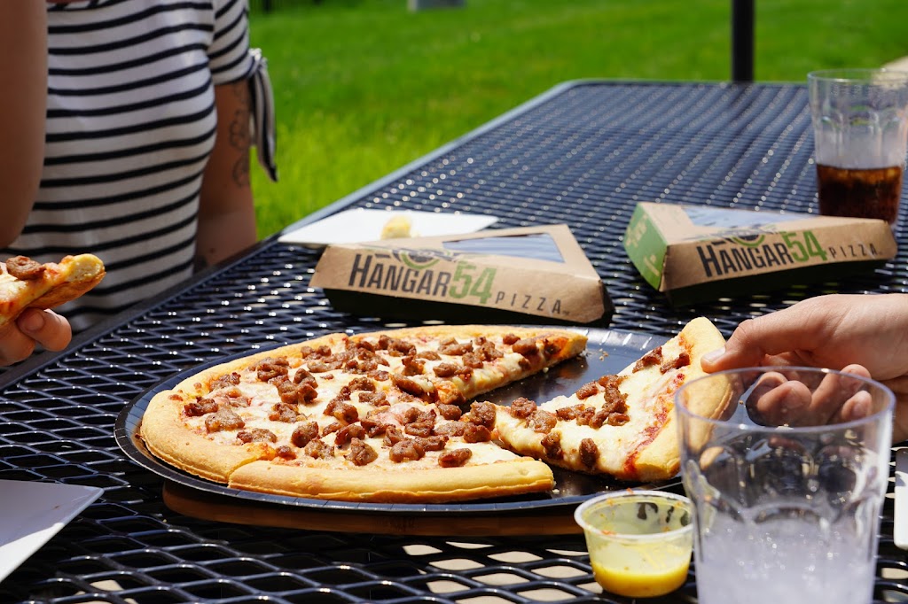 Hangar 54 Pizza 38106