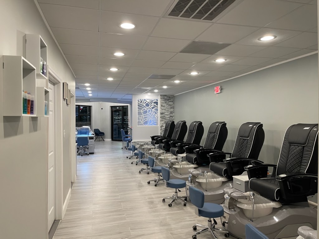 Eleven Eleven Nails & Spa 21015